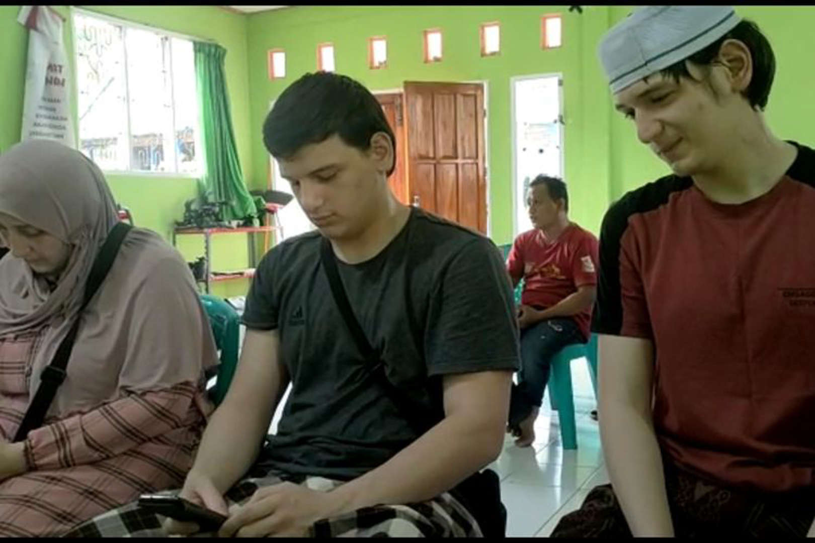 Terpikat Gadis Polman Berusia 14 Tahun, Remaja Perancis Ingin Nikahi dan Siap Patuhi Aturan Adat Serta Agama